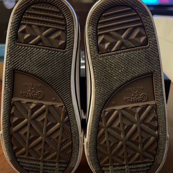 Converse Kids High-Tops - White with Bug Print - Picture 5 of 6